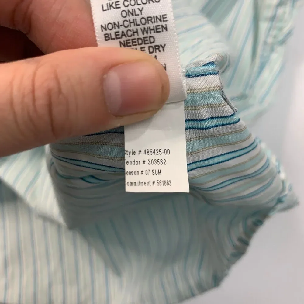 Banana Republic Shirt Mens L FITTED Ice Frappe Striped Long Sleeve Button Up